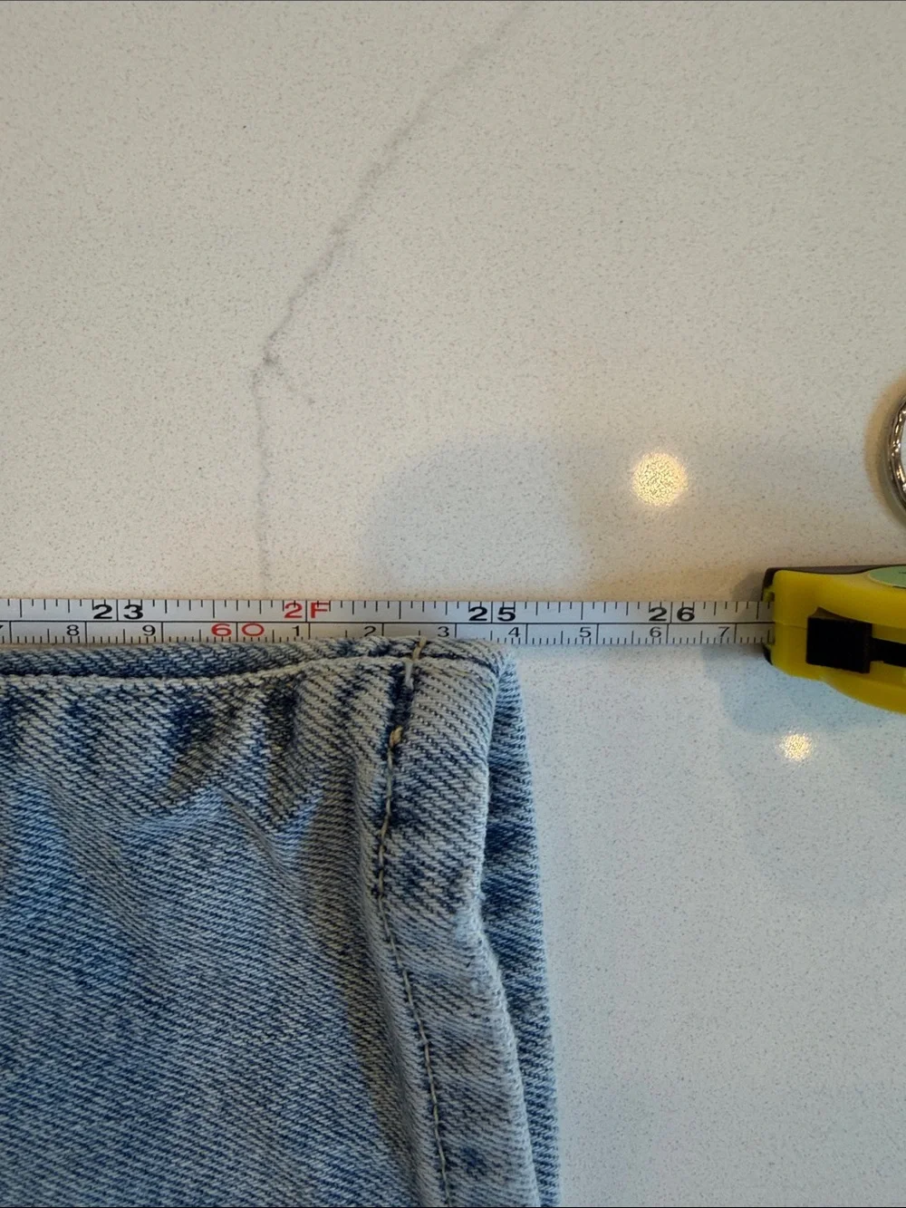 7 For All Mankind Cropped Alexa in Must